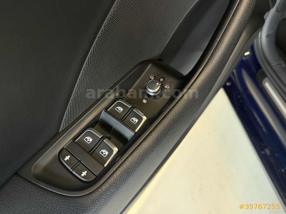 | UNIQ AUTO | 2017 AUDI A3 DESİGN LİNE G.GRŞ ÖN-ARKA PARK SNSR