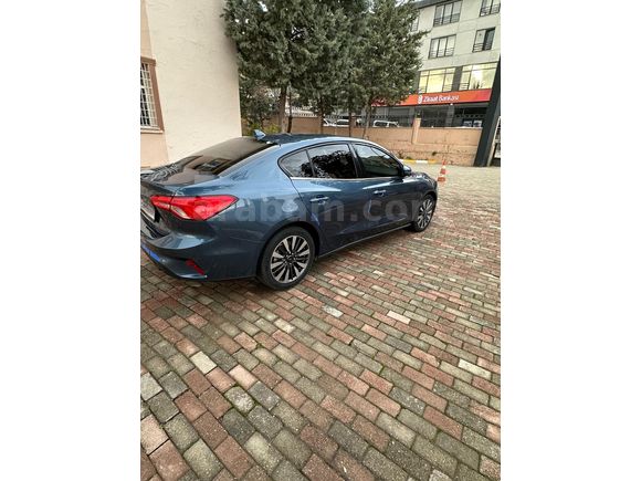 Sahibinden Ford Focus 1.5 EcoBlue Titanium Stil 2023 Model