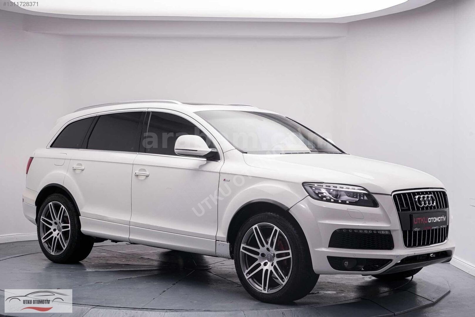 Galeriden Audi Q7 4.2 FSI Quattro 2007 Model İstanbul 260.000 km Beyaz 2