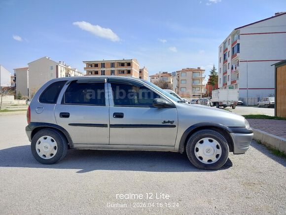 Opel Corsa 1.4 Swing muayene yeni
