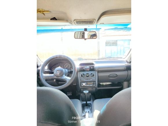 Opel Corsa 1.4 Swing muayene yeni