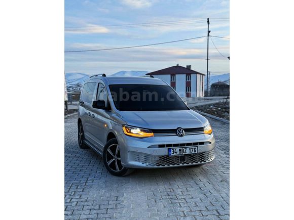 Sahibinden Volkswagen Caddy 2.0 TDI Style 2024 Model  33.000 km Gri (Gümüş)