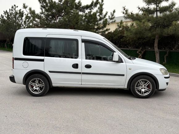 DEĞİŞENSİZ OTOMOBİL RUHSATLI 2006 MODEL COMBO