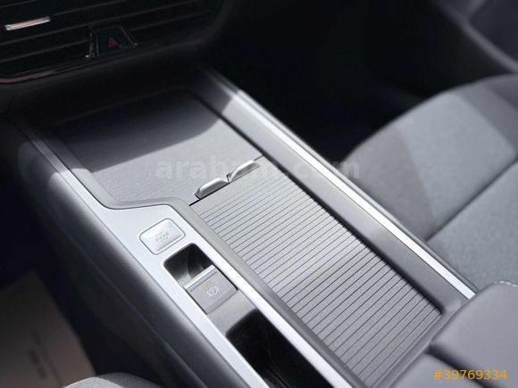 UMH GRUP 2025 MODEL VW PASSAT 1.5 eHybrid HATASIZ PLUG IN HYBRID