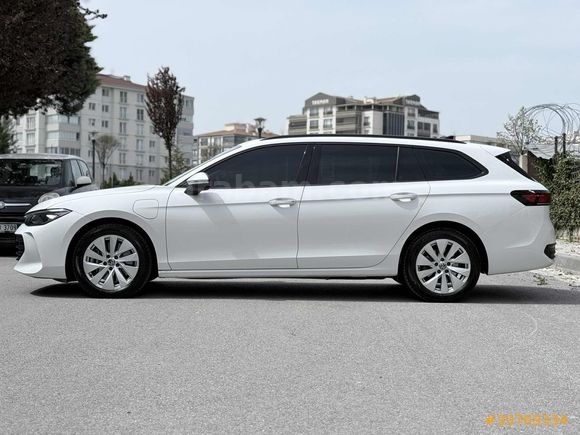 UMH GRUP 2025 MODEL VW PASSAT 1.5 eHybrid HATASIZ PLUG IN HYBRID