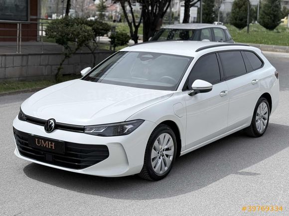 UMH GRUP 2025 MODEL VW PASSAT 1.5 eHybrid HATASIZ PLUG IN HYBRID