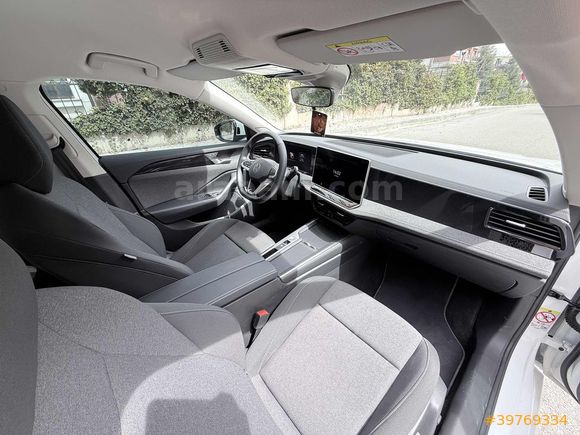 UMH GRUP 2025 MODEL VW PASSAT 1.5 eHybrid HATASIZ PLUG IN HYBRID