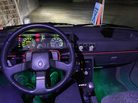 Sahibinden Renault R 9 1.4 Broadway RNi 1998 Model 