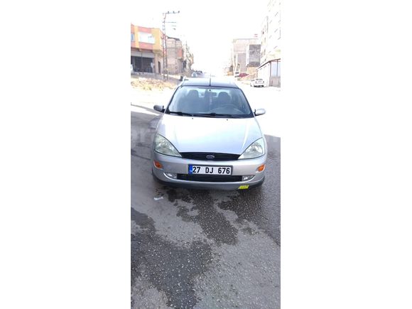Sahibinden Ford Focus 2.0 Ghia 2001 Model