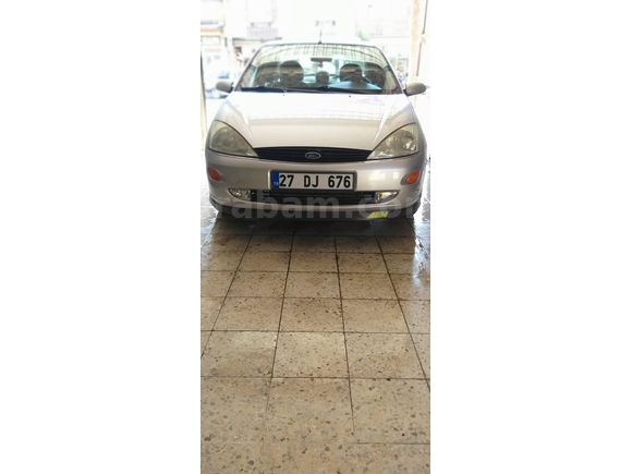 Sahibinden Ford Focus 2.0 Ghia 2001 Model