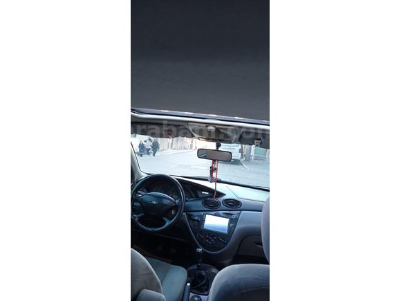 Sahibinden Ford Focus 2.0 Ghia 2001 Model