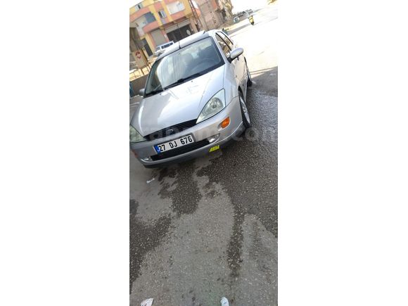 Sahibinden Ford Focus 2.0 Ghia 2001 Model
