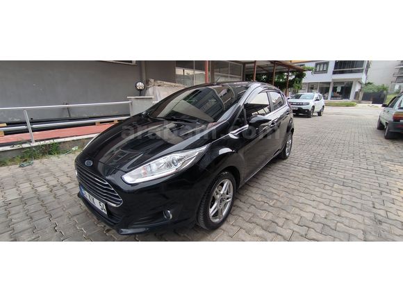 Kazasız,Değişensiz,Boyasız Fiesta Titanium x ışık paket (106bin de)