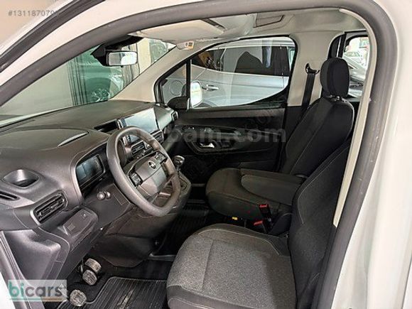 BİCARS I 2025 OPEL COMBO 1.5D ESSENTİAL 44.000 KM ORJİNAL