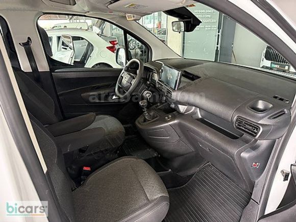 BİCARS I 2025 OPEL COMBO 1.5D ESSENTİAL 44.000 KM ORJİNAL