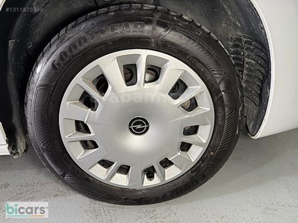 BİCARS I 2025 OPEL COMBO 1.5D ESSENTİAL 44.000 KM ORJİNAL