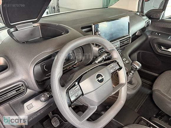BİCARS I 2025 OPEL COMBO 1.5D ESSENTİAL 44.000 KM ORJİNAL