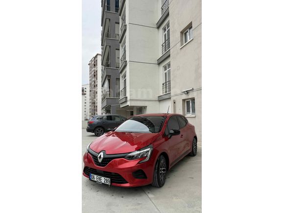 2023 Renault Clio 1.0 SCe Manuel 57.000 KM HATASIZ BOYASIZ