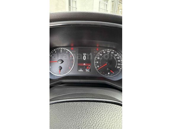 2023 Renault Clio 1.0 SCe Manuel 57.000 KM HATASIZ BOYASIZ