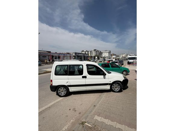 Sahibinden Peugeot Partner 1.9 D 2004 Model