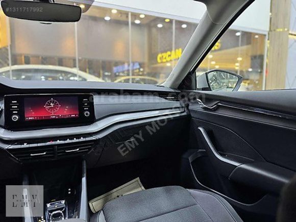 EMY MOTORSTAN/BOYASIZ-DEĞİŞENSİZ-BAKIMLI/2022 OCTAVİA 1,19 KREDİ