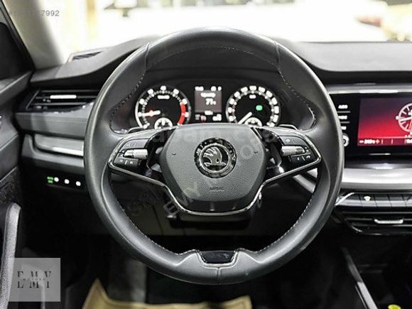 EMY MOTORSTAN/BOYASIZ-DEĞİŞENSİZ-BAKIMLI/2022 OCTAVİA 1,19 KREDİ