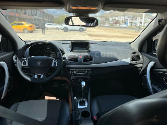 Sahibinden Renault Fluence 1.6 Dynamique 2011 Model
