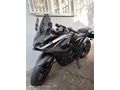 Kadın Motorcudan Bajaj Pulsar RS200
