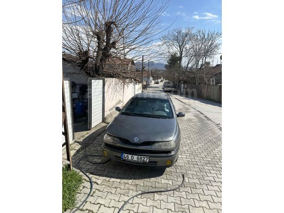 Sahibinden Renault Laguna 1.8 RXE 1999 Model 