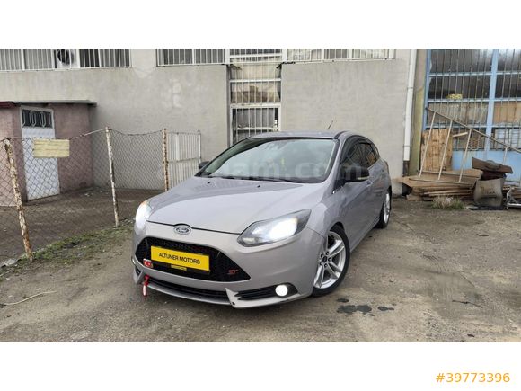 ALTUNER MOTORS'DAN 185HP FORD FOCUS HATASIZ TİTANİUM 1.6 SCTİ
