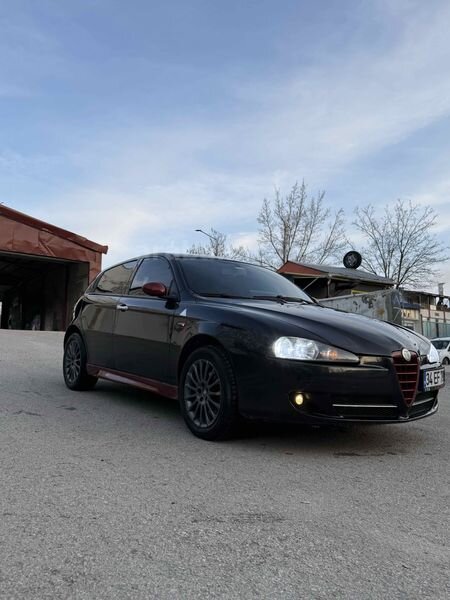 Sahibinden Alfa Romeo 147 1.6 TS Distinctive 2007 Model