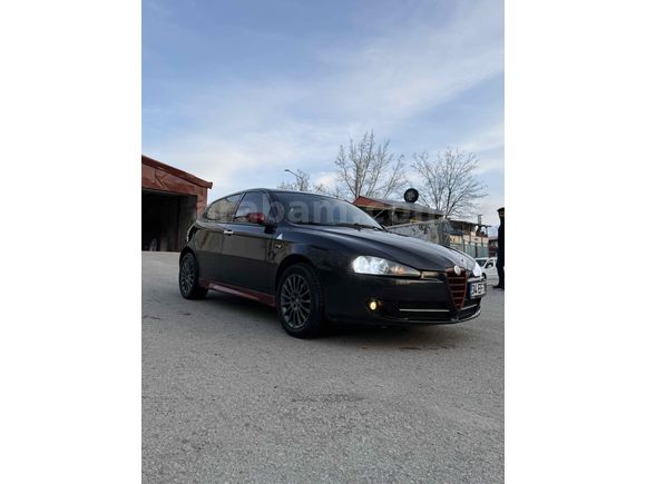 Sahibinden Alfa Romeo 147 1.6 TS Distinctive 2007 Model 