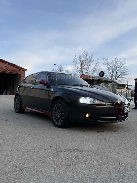 Sahibinden Alfa Romeo 147 1.6 TS Distinctive 2007 Model 3