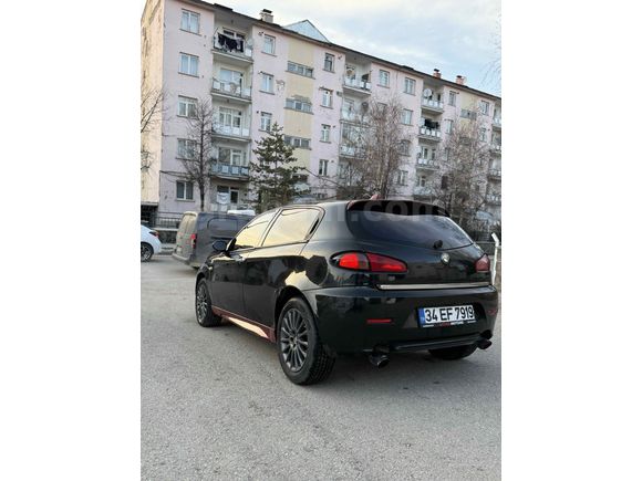 Sahibinden Alfa Romeo 147 1.6 TS Distinctive 2007 Model 