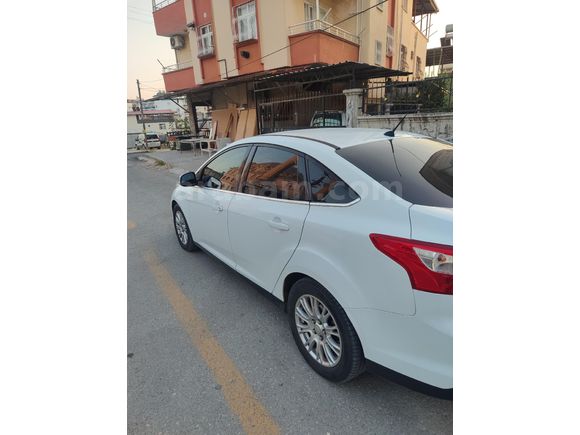 Sahibinden Ford Focus 1.6 TDCi Titanium 2013 Model 150000 km Beyaz