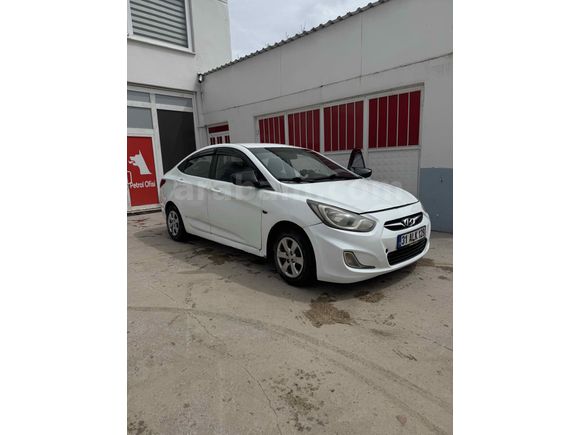 Sahibinden Hyundai Accent Blue 1.6 CRDI Mode Plus 2012 Model 
