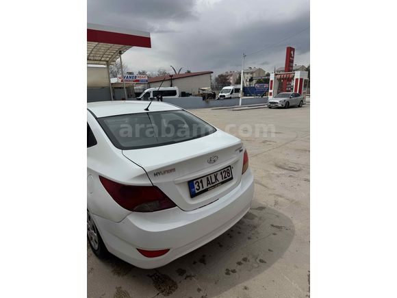 Sahibinden Hyundai Accent Blue 1.6 CRDI Mode Plus 2012 Model 