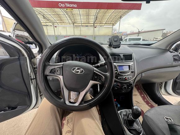 Sahibinden Hyundai Accent Blue 1.6 CRDI Mode Plus 2012 Model 