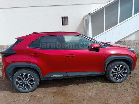 Öğretmenden Temiz Toyota Yaris Cross 1.5 Hybrid Flame X-Pack 2024 Model