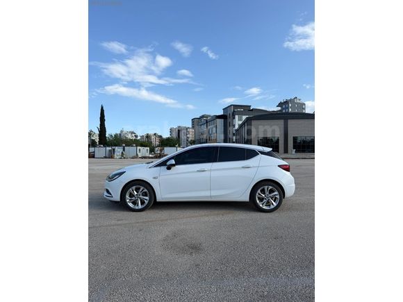 KOTA MOTORS / OPEL ASTRA 1.4 TURBO DYNAMIC SUNROOF