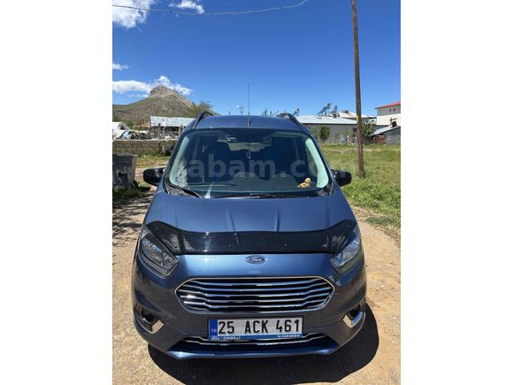   Sahibinden Ford Tourneo Courier 1.5 TDCi Titanium Plus 2022 Model 