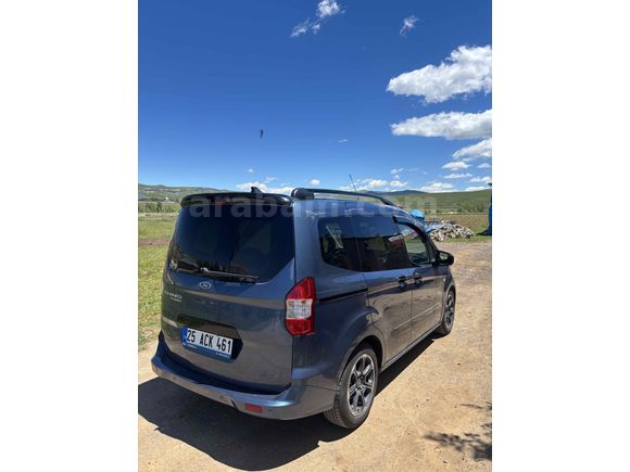   Sahibinden Ford Tourneo Courier 1.5 TDCi Titanium Plus 2022 Model 