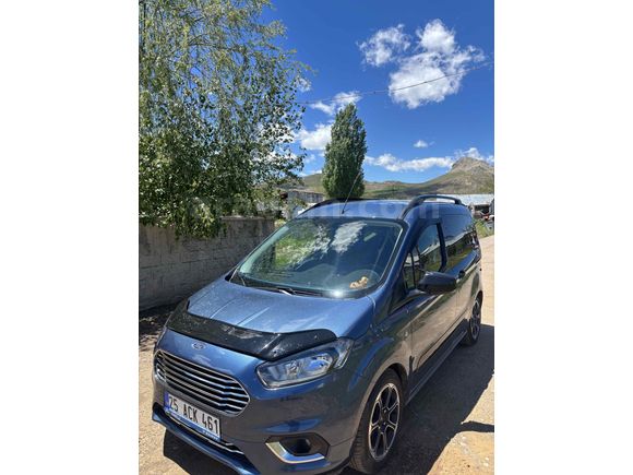   Sahibinden Ford Tourneo Courier 1.5 TDCi Titanium Plus 2022 Model 