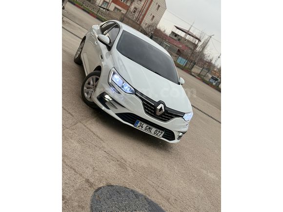 Sahibinden Renault Megane 1.3 TCe Joy Comfort 2022 Model Ağrı