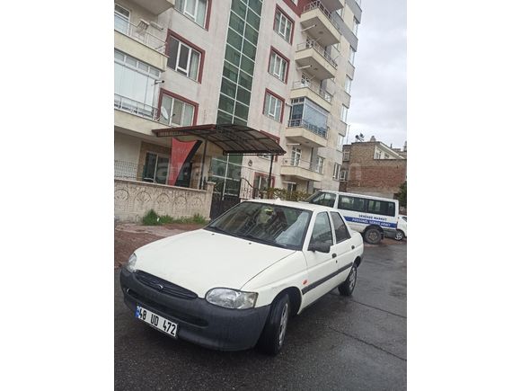 Sahibinden Ford Escort 1.6 CLX 1997 Model