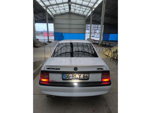 BİNİCİSİNE TEMİZ VECTRA GLS HIZLI OLAN KAZANIR