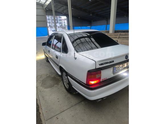 BİNİCİSİNE TEMİZ VECTRA GLS HIZLI OLAN KAZANIR