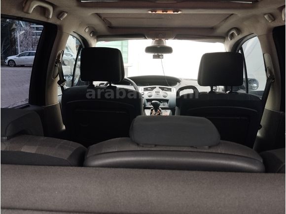 Sahibinden Renault Scenic 1.6 Dynamique 2005 Model