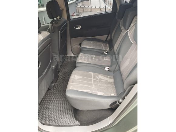 Sahibinden Renault Scenic 1.6 Dynamique 2005 Model