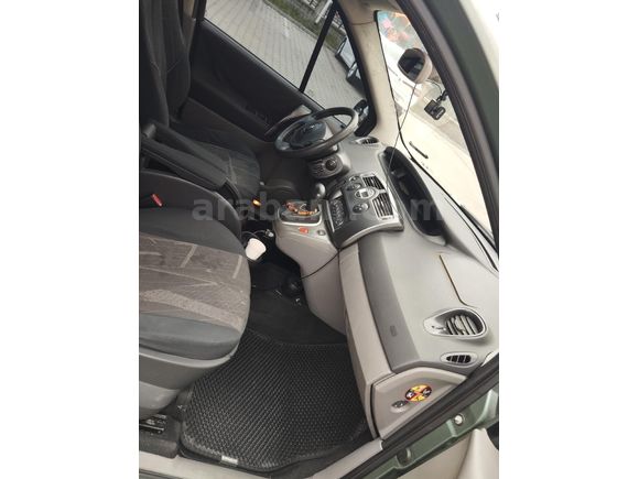 Sahibinden Renault Scenic 1.6 Dynamique 2005 Model